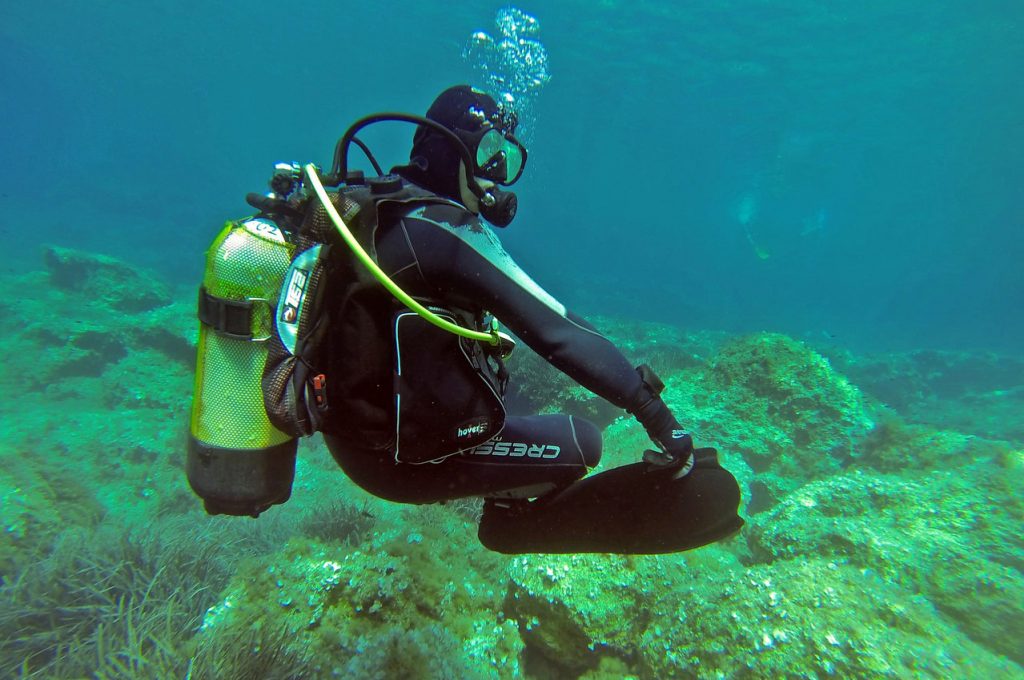 Underwater Oxygen Tank System