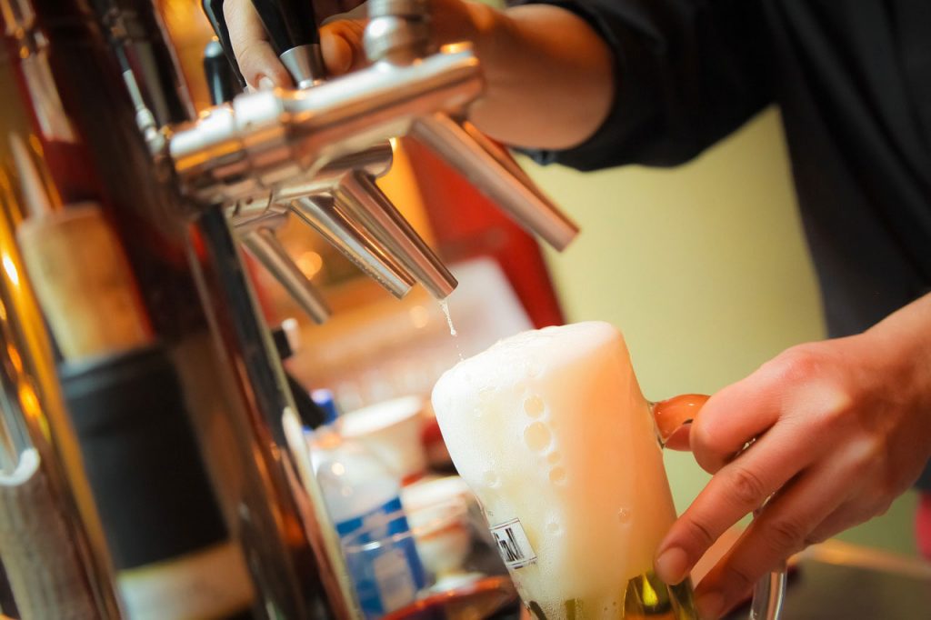 Restaurant CO2 beer tap